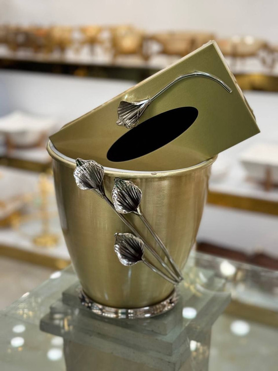 سطل و دستمال