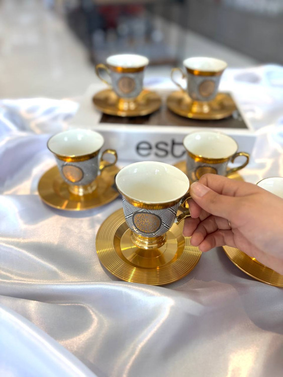 فنجان و نعلبکی