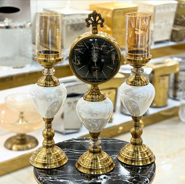 شمعدان و ساعت