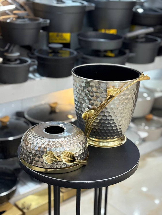 سطل و دستمال