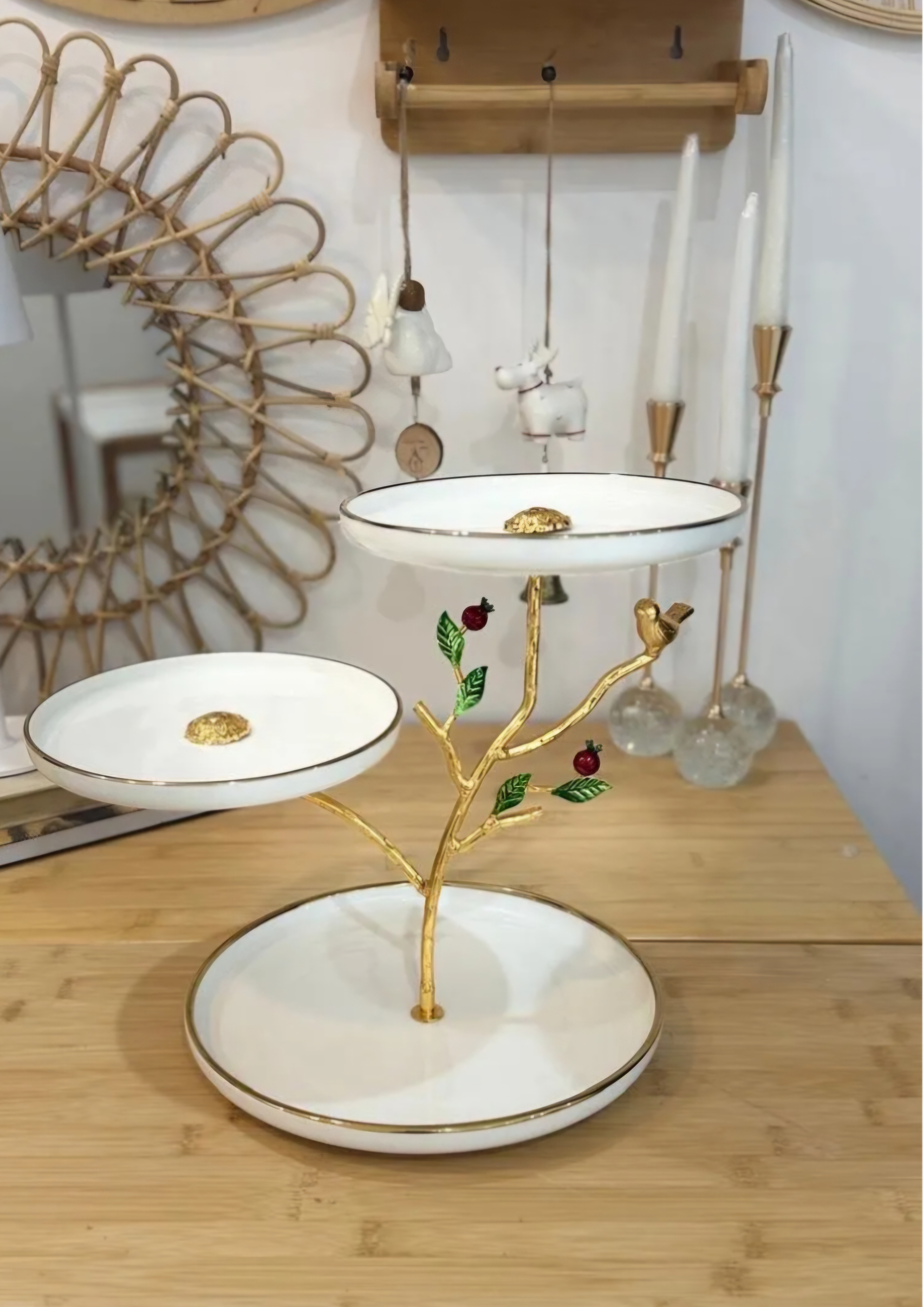 شیرینی خوری وارداتی